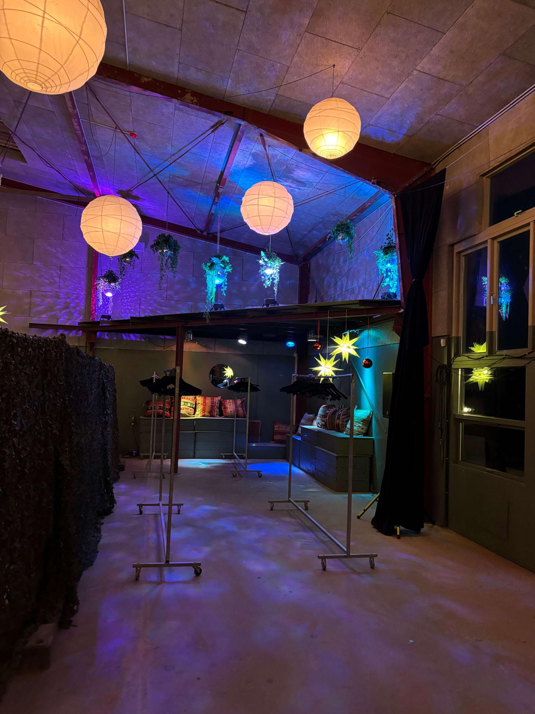 Vinyl Bar