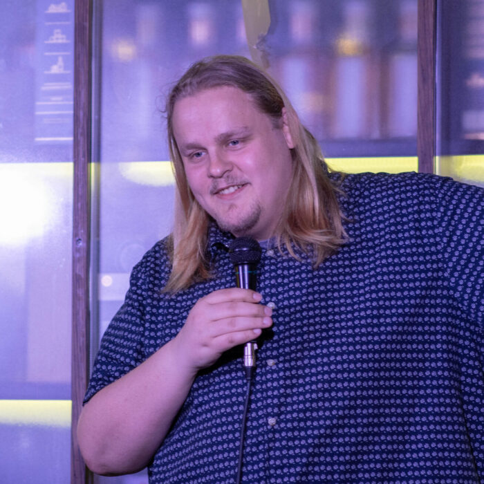 book kontakt henrik danielsen