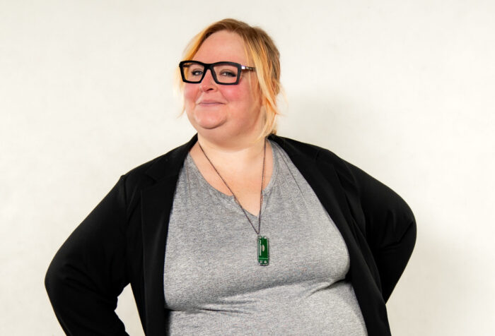 book kontakt anne bakland Single artist gallery