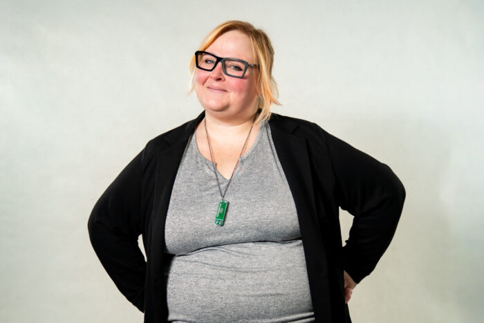 book kontakt anne bakland Single artist gallery